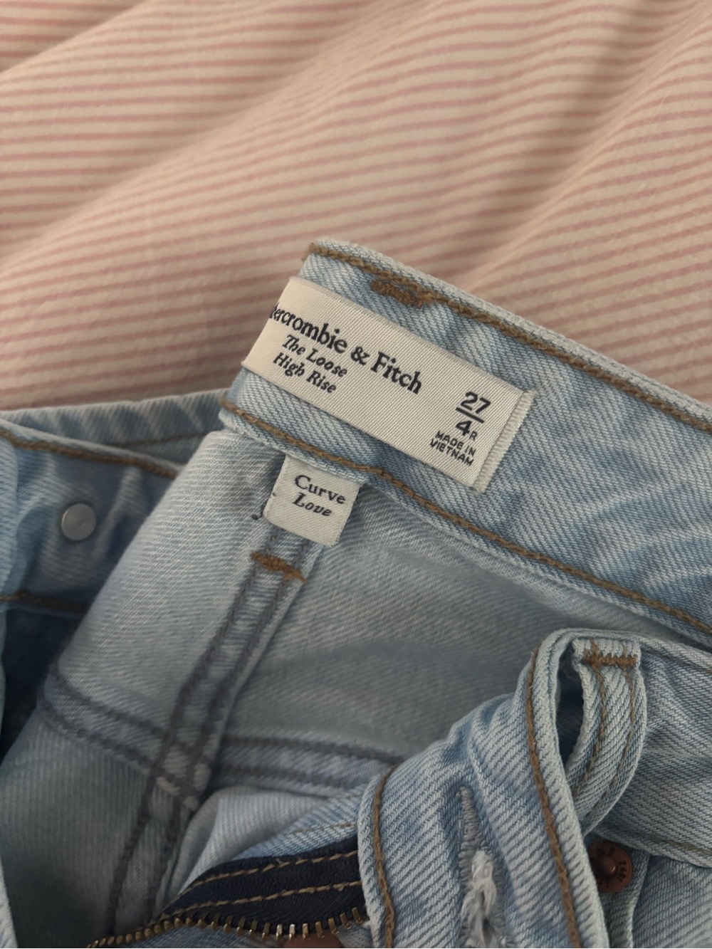 Abercrombie & Fitch Light Wash Wide Leg Jeans - Picture 3 of 3